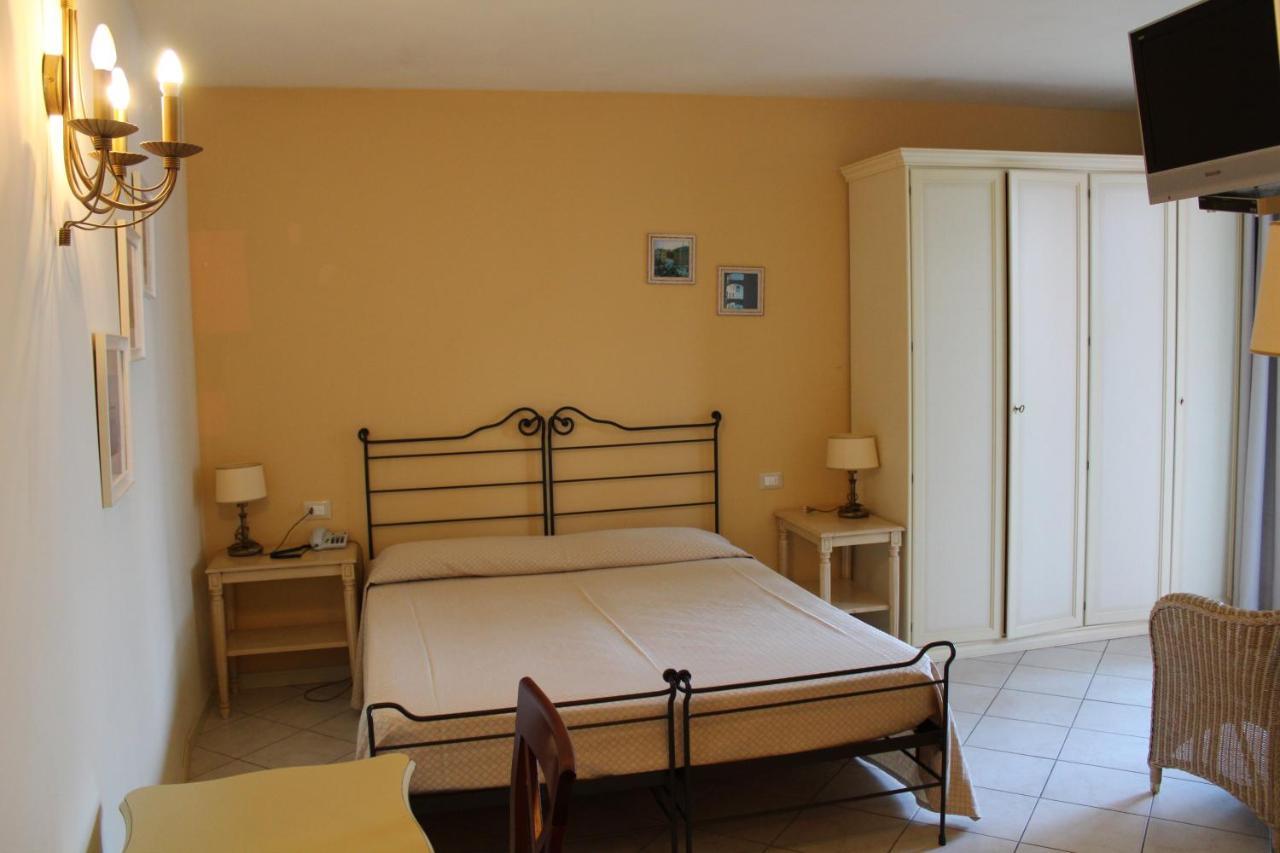 Villa Elite Resort Limone sul Garda Exterior photo